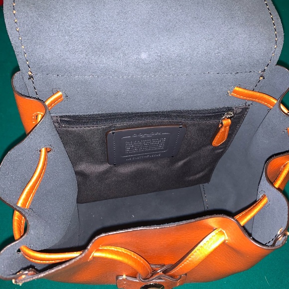 Mini COACH purse. - Picture 3 of 4